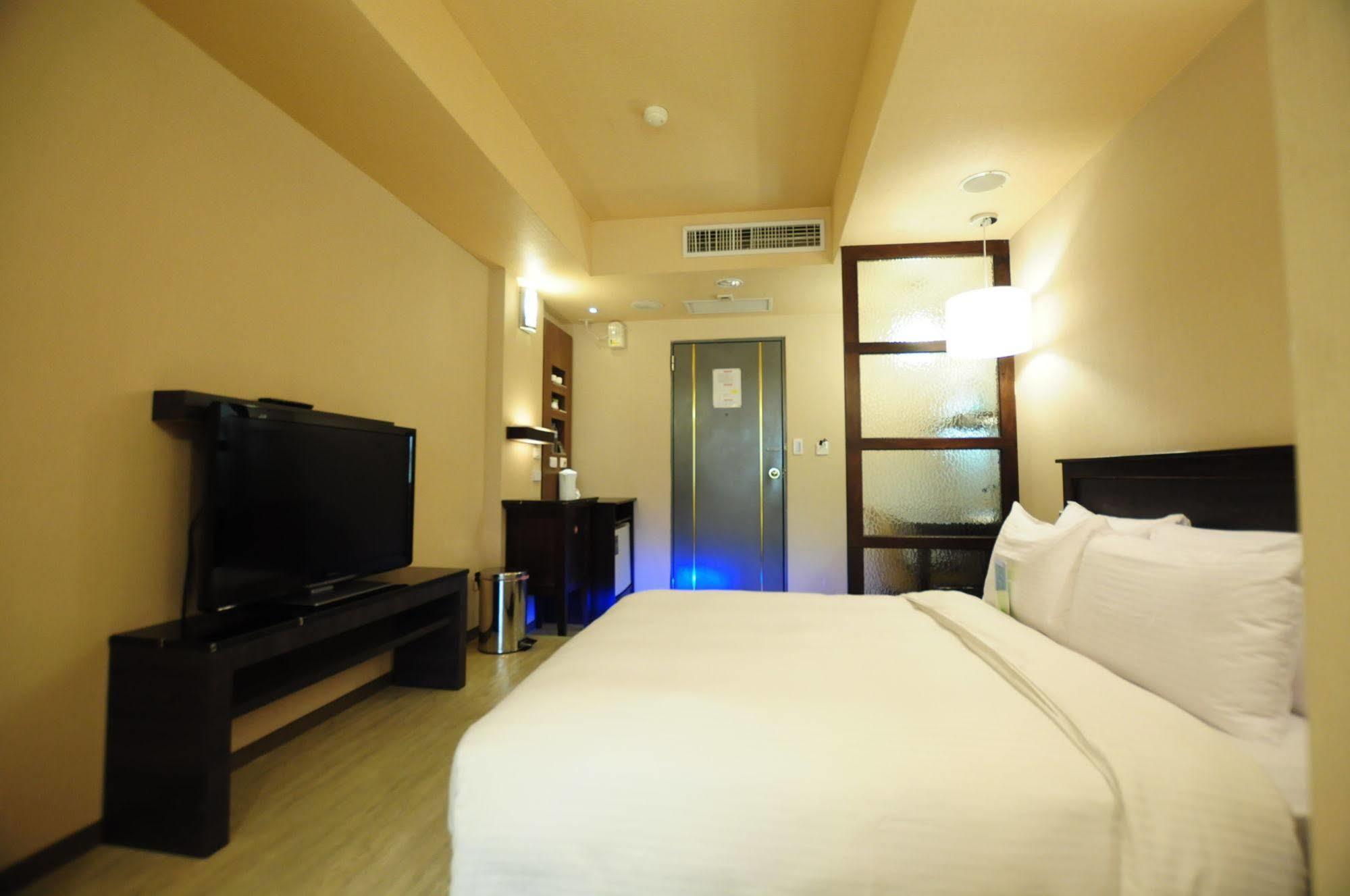 Hotel Kindness Xin Jue Jiang Kaohsiung Exterior foto