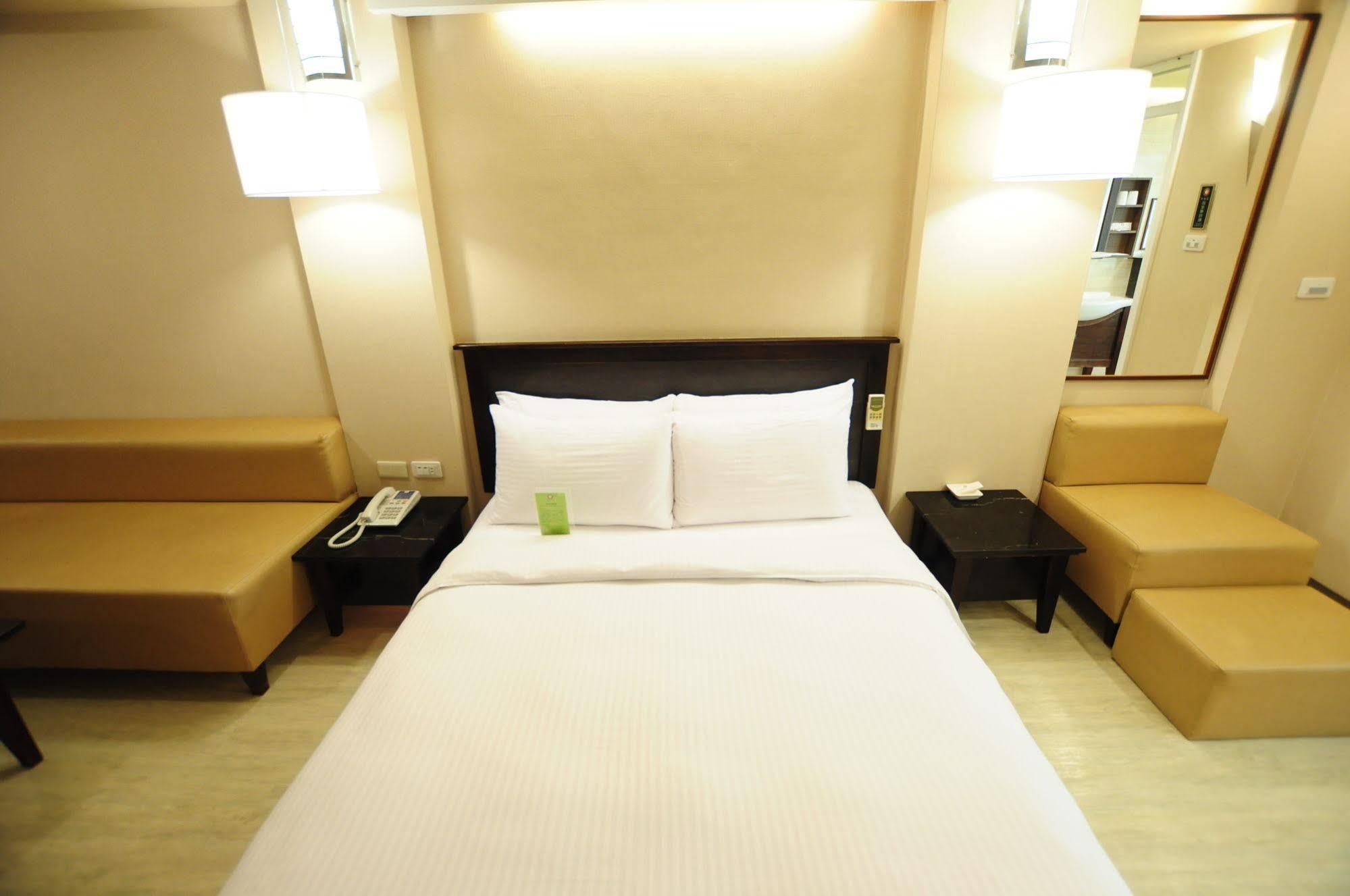 Hotel Kindness Xin Jue Jiang Kaohsiung Exterior foto