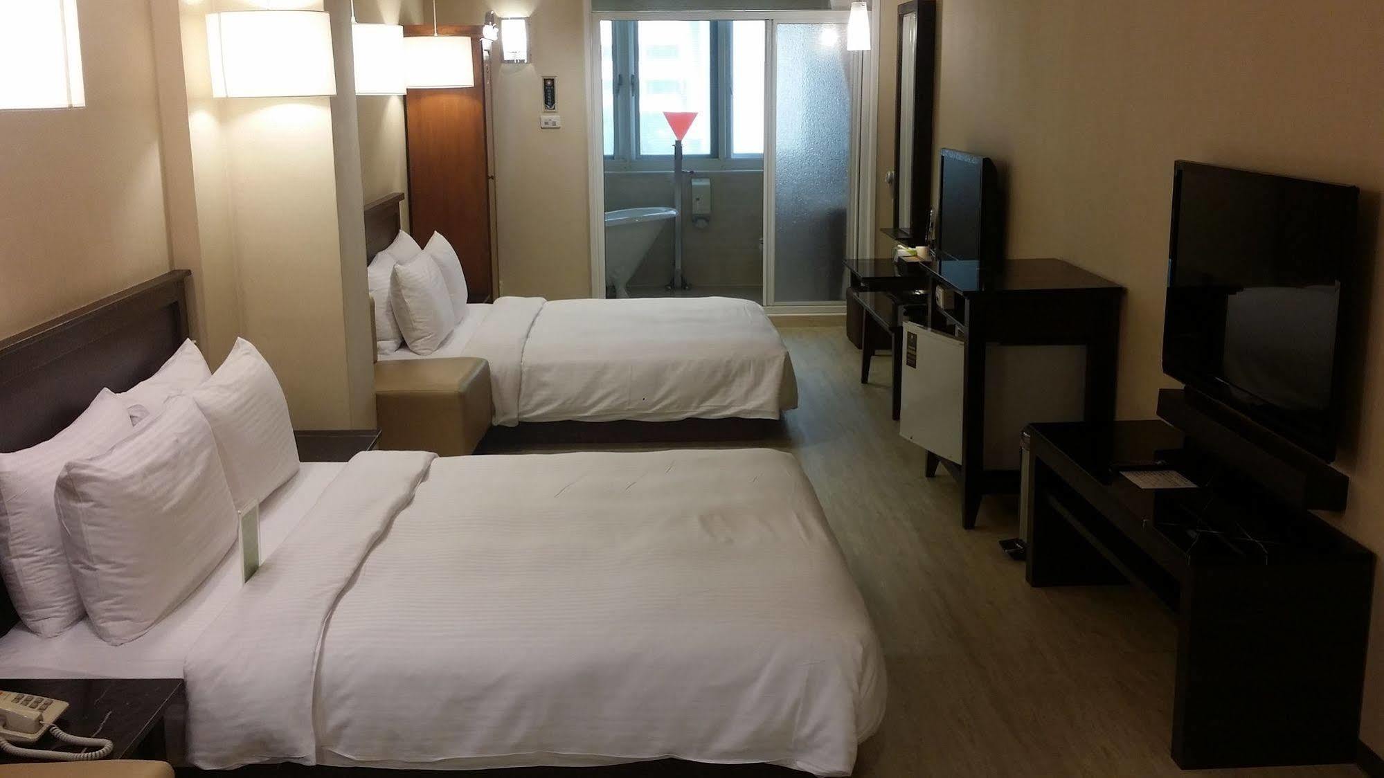 Hotel Kindness Xin Jue Jiang Kaohsiung Exterior foto